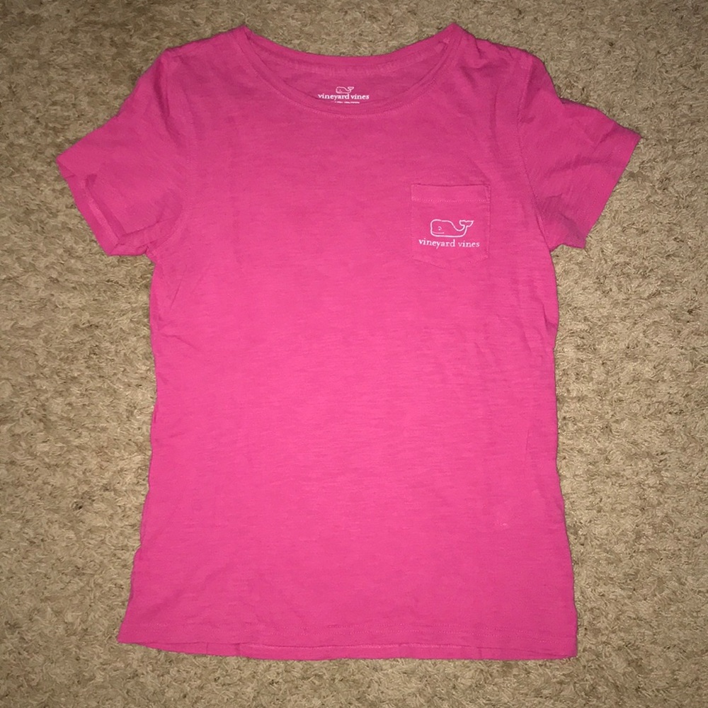 Vineyard Vines tshirt